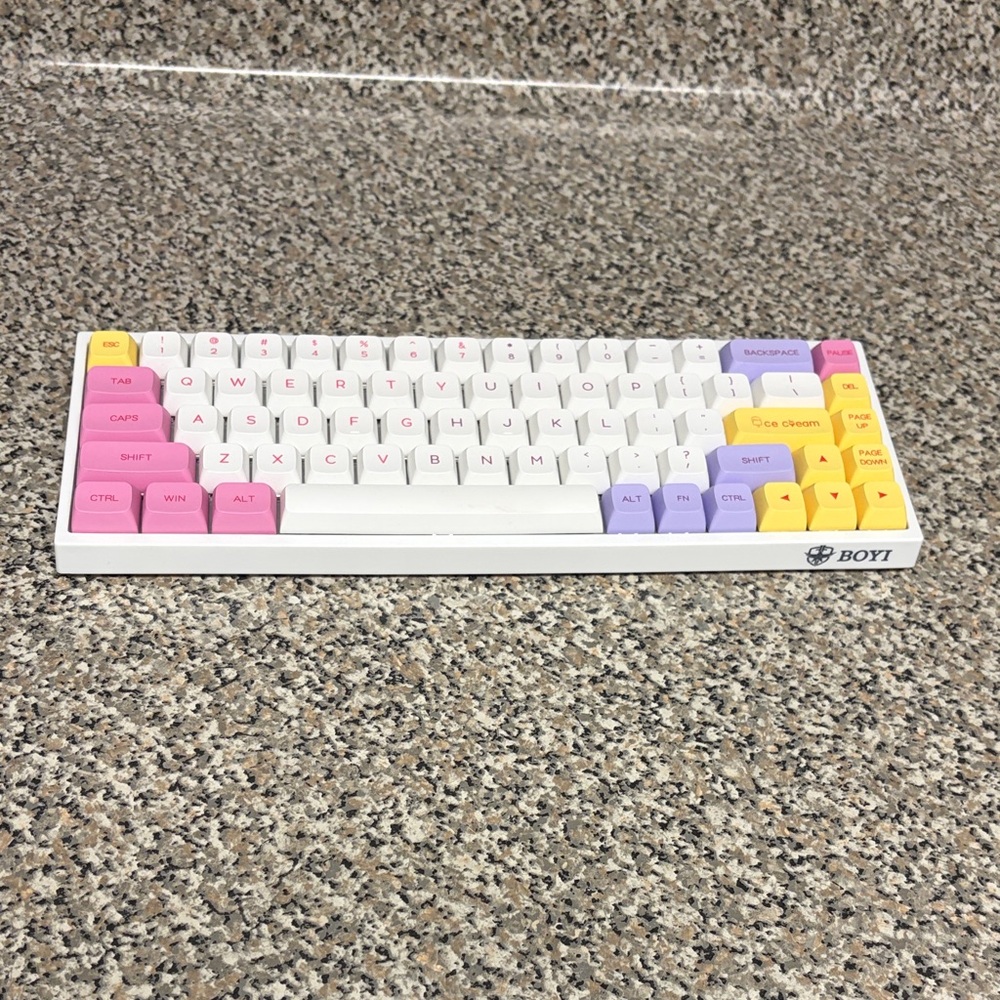 BOYI White Mechanical Keyboard with Pastel Pink, Purple & Yellow Keycaps